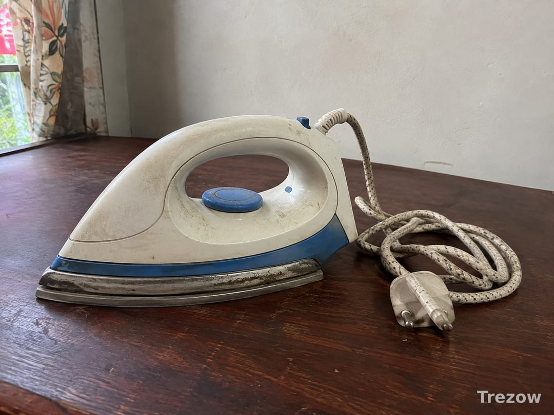 Bajaj dry iron - not working, needs repair
