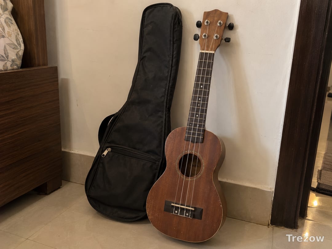 Soprano ukulele with gig bag