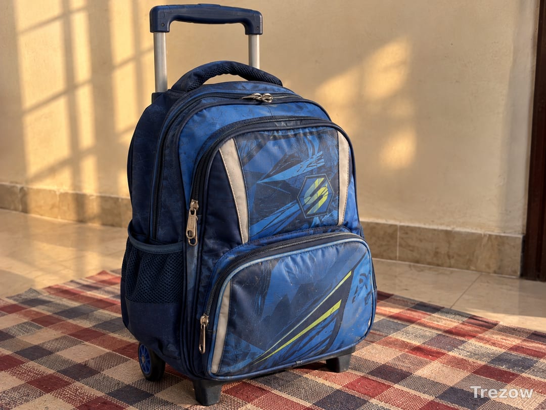 Trolley school bag with wheels
