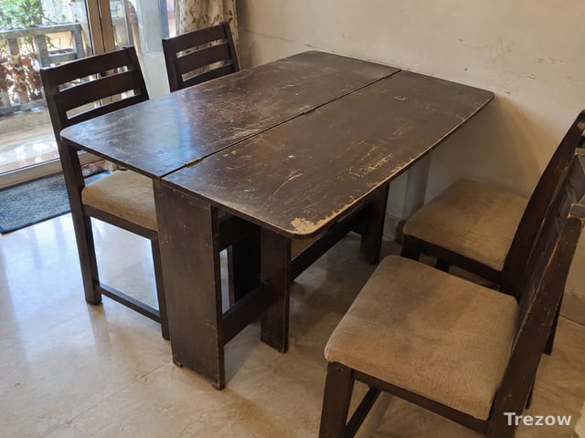 Drop-leaf dining table with 4 chairs