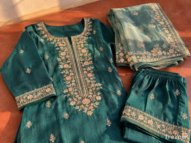 Embroidered kurti set with dupatta
