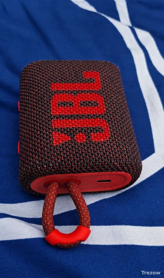 JBL speaker is not working, but it is repairable and can be reused.