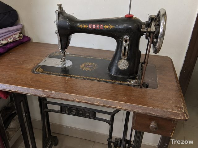 Usha manual sewing machine