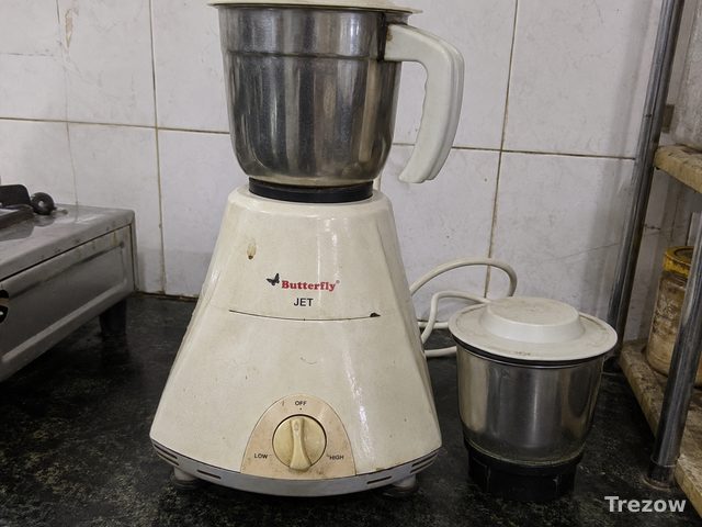 Butterfly mixer grinder, 2 jars